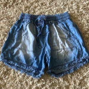 Lightweight denim shorts - size large